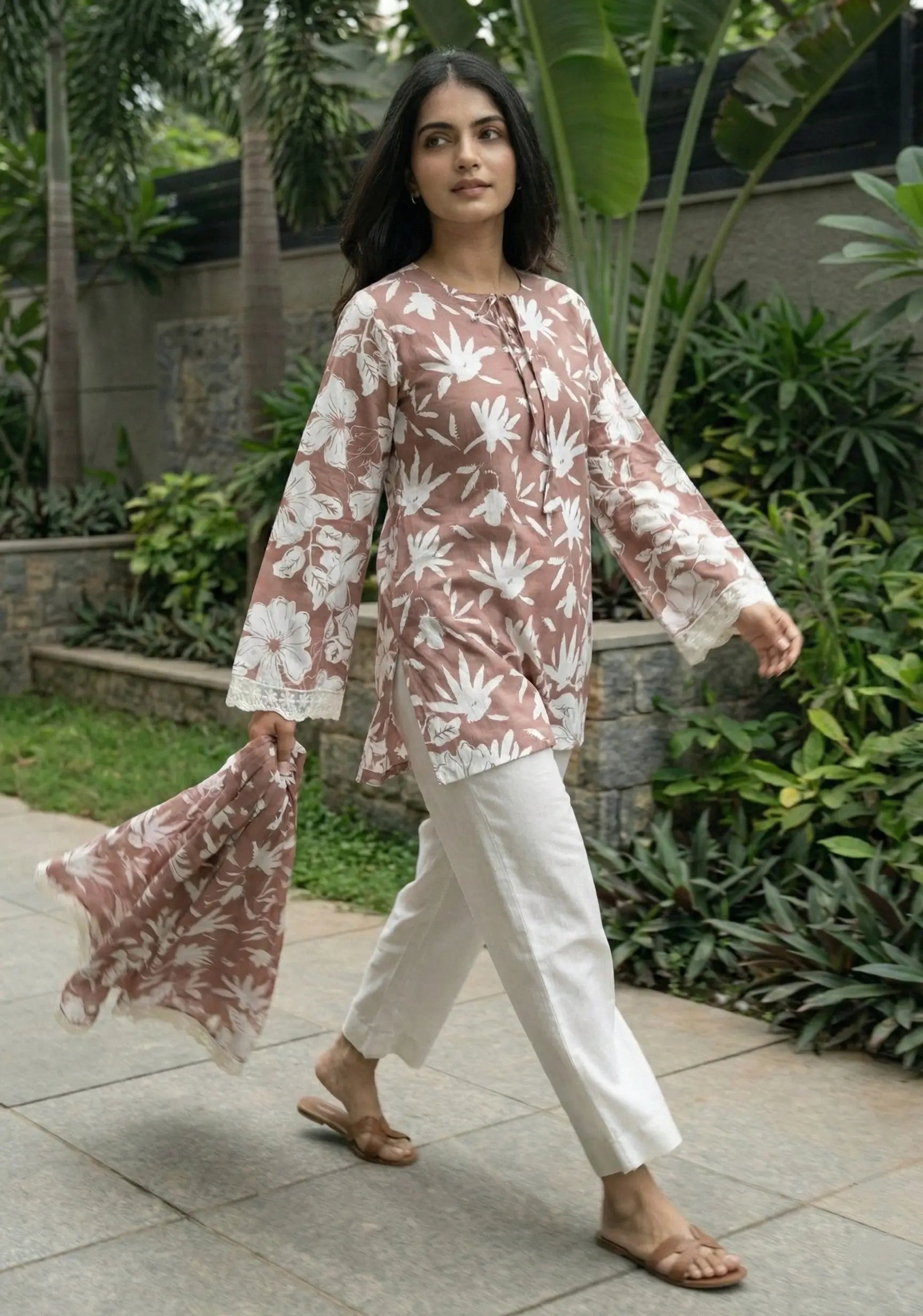Bhumi Bell Sleeves Short Kurti – Kalyanja